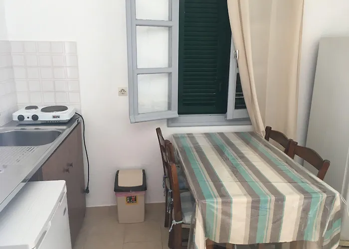 Kirki On The Hill * Krotiri